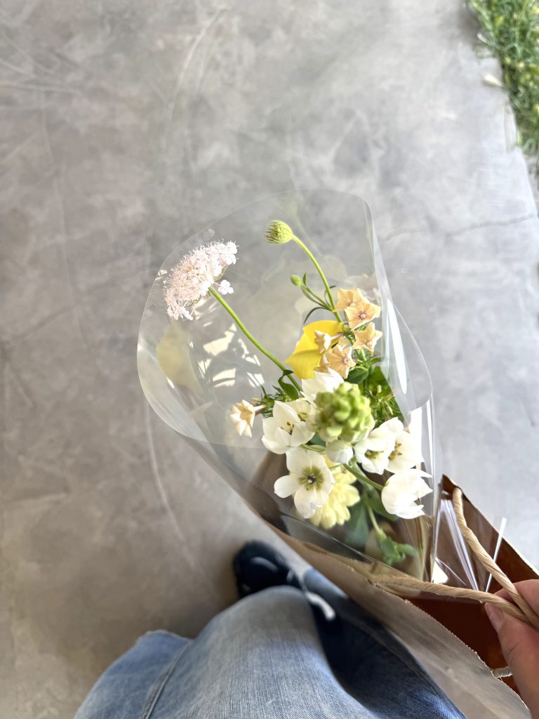 今日は私へ、お気に入りの花を｜KLAMP